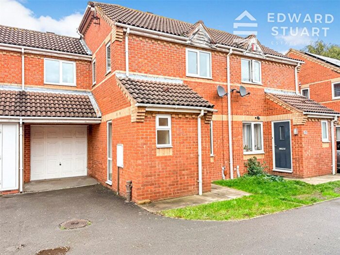 3 Bedroom Link Detached House For Sale In Heron Park, Peterborough, Cambridgeshire, PE1