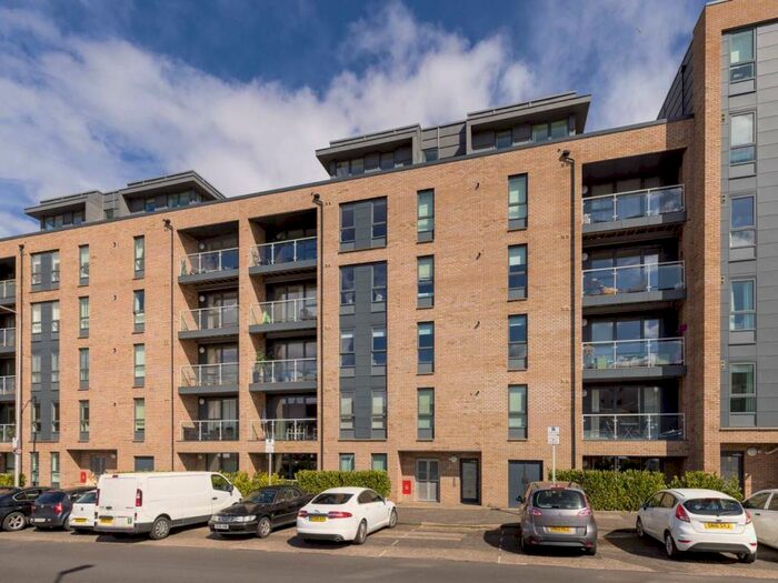 3 Bedroom Flat To Rent In Annandale Street, Edinburgh, EH7