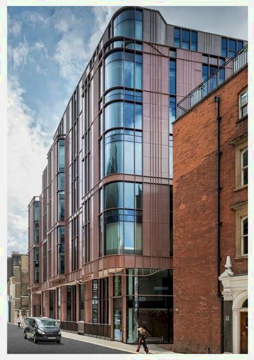 3 Bedroom Flat To Rent In Marylebone Lane, London, W1U