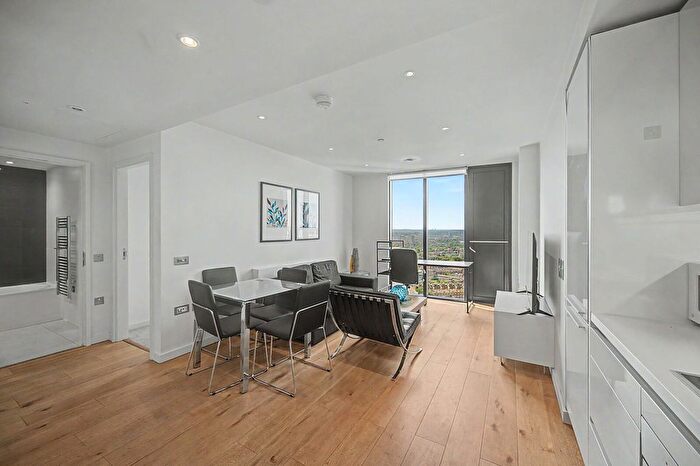 1 Bedroom Flat For Sale In Walworth Road, Elephant And Castle, London, SE1