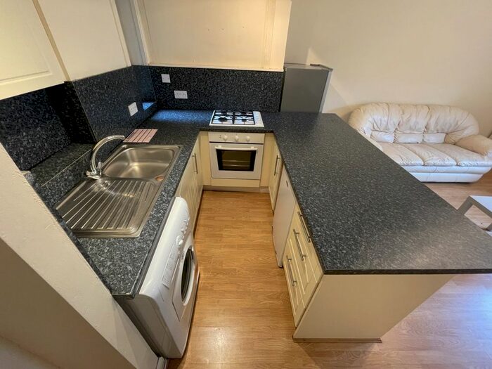 2 Bedroom Flat To Rent In Nicoll Street, Dundee, DD1