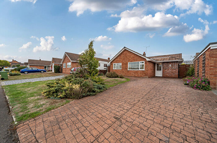 3 Bedroom Bungalow For Sale In The Mayalls, Twyning, Tewkesbury, GL20