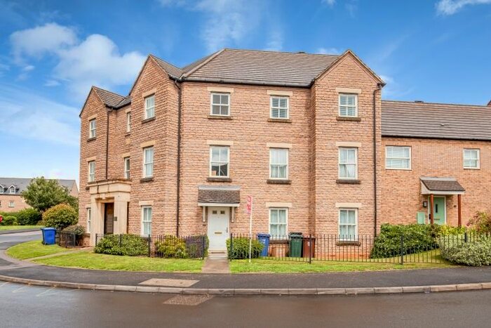 2 Bedroom Flat To Rent In Usher Drive, Banbury OX16