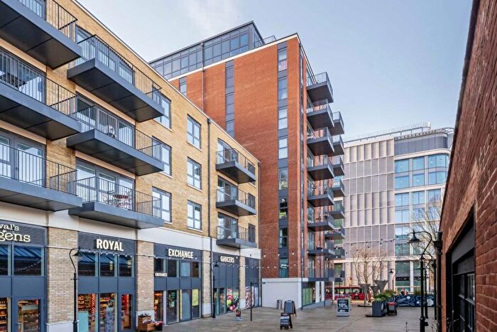 1 Bedroom Flat To Rent In Brook Street, Kingston Upon Thames, KT1