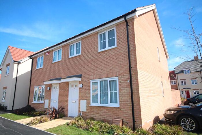 3 Bedroom Semi-Detached House To Rent In Lampen Walk, Canterbury, CT1