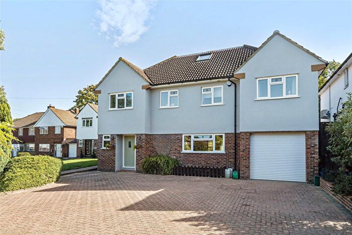 5 Bedroom Detached House For Sale In Barnet Drive, Bromley, BR2