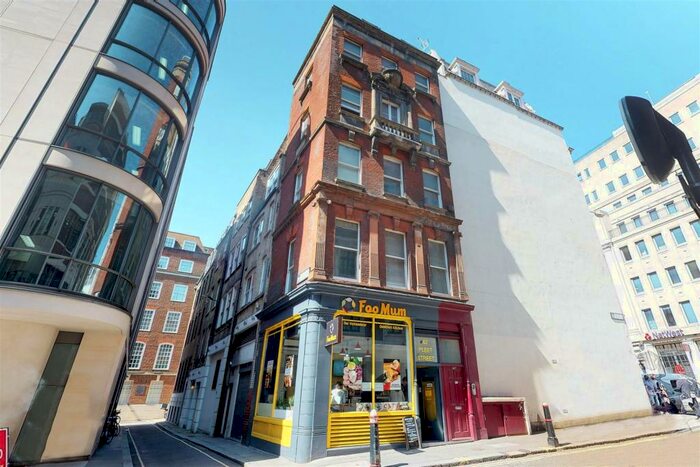 Apartment To Rent In A Fleet Street, London, EC4Y