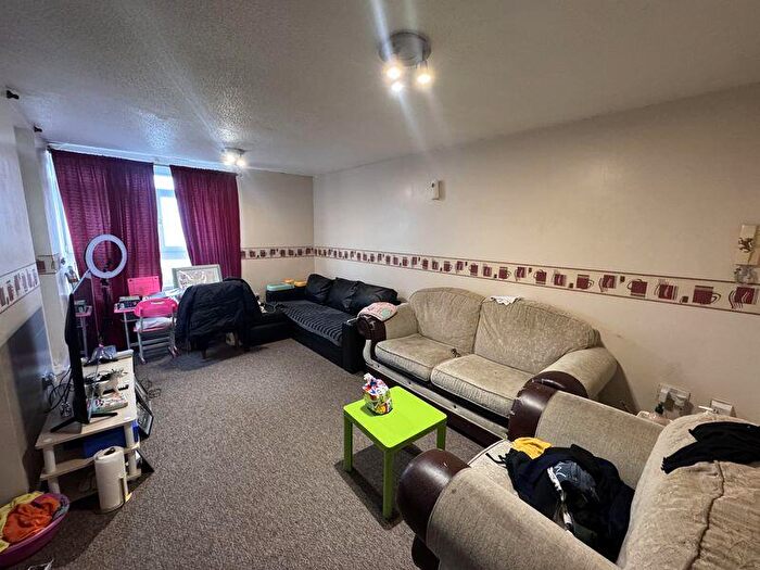 2 Bedroom Detached House For Sale In Kenilworth Court, Washington, NE37