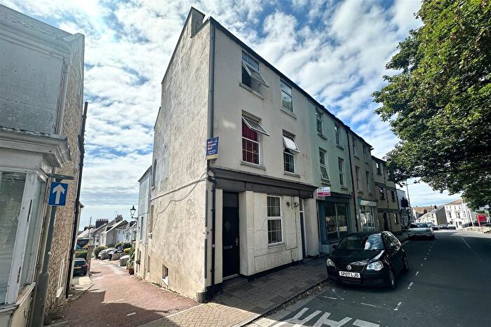 1 Bedroom Flat For Sale In Fortuneswell, Portland, DT5