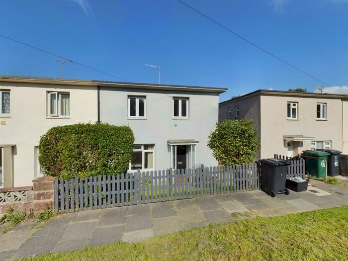 4 Bedroom Semi-Detached House To Rent In Staplefield Drive, Brighton, BN2