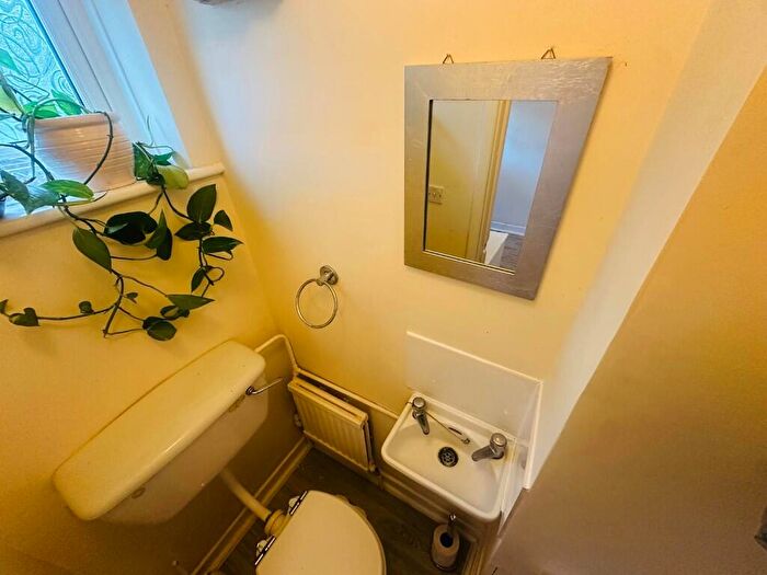 3 Bedroom End Of Terrace House For Sale In Broad Dean, Eaglestone, MK6