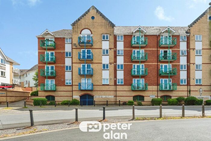 2 Bedroom Flat For Sale In Trawler Road, Maritime Quarter, Swansea, SA1