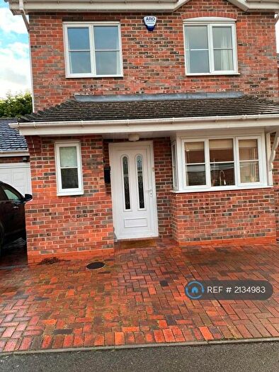 3 Bedroom Detached House To Rent In Burns Close, Redditch, B97