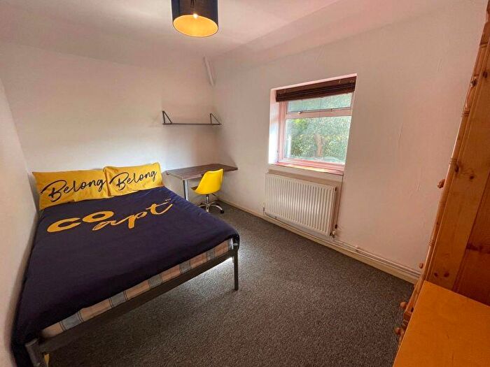 6 Bedroom Semi-Detached House To Rent In Colbourne Avenue, Brighton, BN2