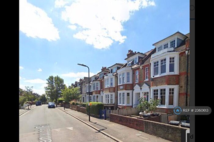 1 Bedroom Flat To Rent In With Garden Stoke Newington, Stoke Newington, Manor House, Stamford Hill., N16