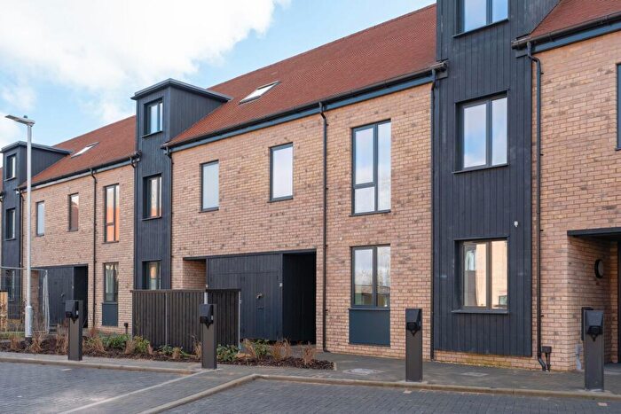 3 Bedroom Terraced House For Sale In Fishers Vale Close, Oxford, OX3