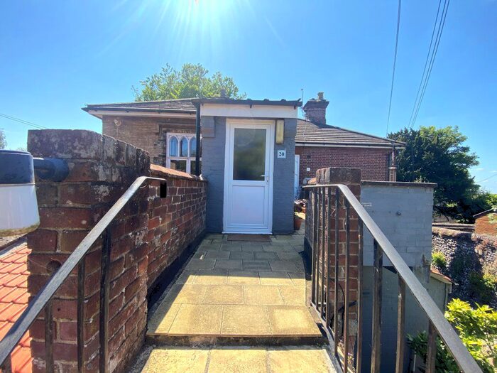 2 Bedroom Flat To Rent In Telegraph Lane West, Norwich, NR1