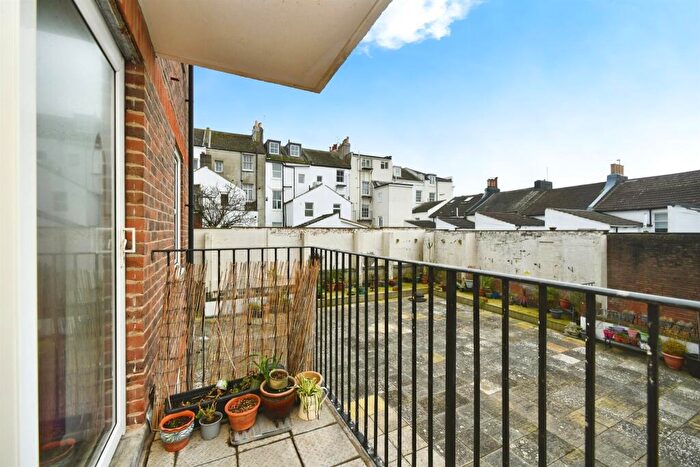 1 Bedroom Flat For Sale In Eastern Road, Brighton, BN2