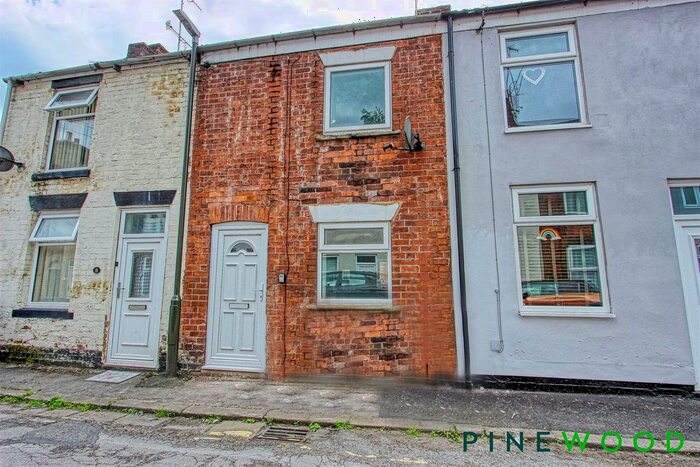 2 Bedroom Terraced House To Rent In Alma Street West, Brampton, Chesterfield, Derbyshire, S40