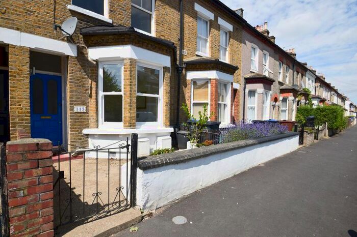 1 Bedroom Flat To Rent In Gladstone Road, London, SW19