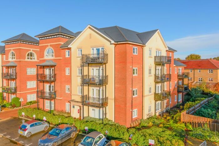 1 Bedroom Flat To Rent In Bell Farm Way, Hersham, Walton-On-Thames, KT12