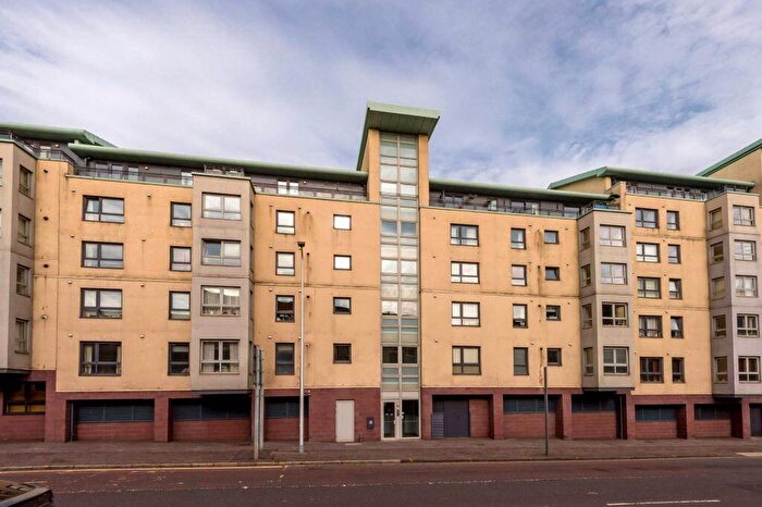 2 Bedroom Flat For Sale In / Lindsay Road, Edinburgh, EH6