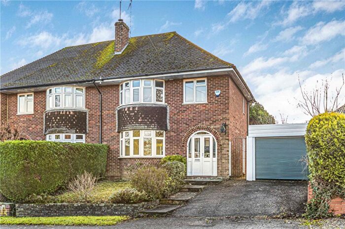 3 Bedroom Semi-Detached House To Rent In Roundwood Lane, Harpenden, AL5
