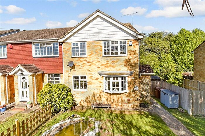 3 Bedroom End Of Terrace House For Sale In Macklands Way, Rainham, Gillingham, Kent, ME8