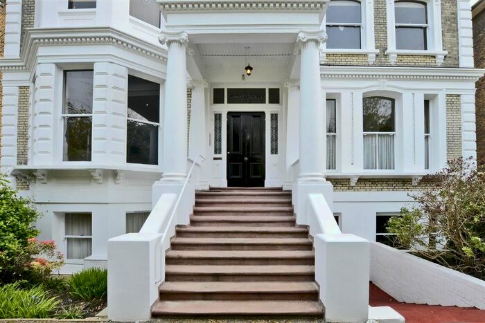 2 Bedroom Flat To Rent In Langley Road, Surbiton, KT6