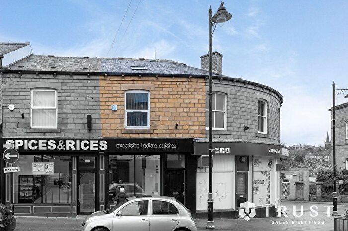 2 Bedroom Flat To Rent In Commercial Street, Batley, WF17