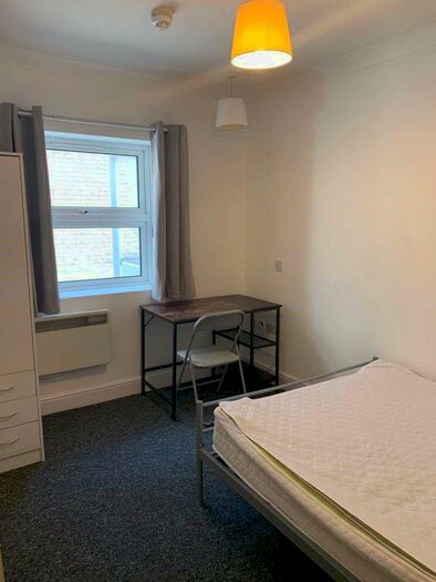 1 Bedroom House To Rent In 2 83a Mill Road Cambridge, CB1