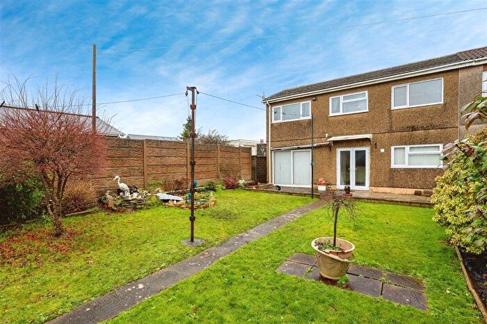 3 Bedroom Semi-Detached House For Sale In Southall Avenue, Neath, SA10