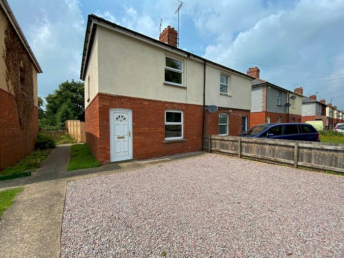 3 Bedroom Semi-Detached House To Rent In Recreation Road, Bourne, PE10