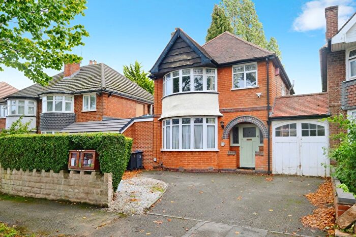 3 Bedroom Link Detached House For Sale In Glaisdale Road, Hall Green, Birmingham, West Midlands, B28