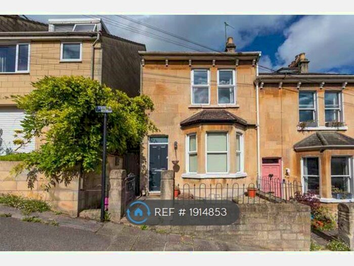 4 Bedroom End Of Terrace House To Rent In Clarence Street, Bath, BA1