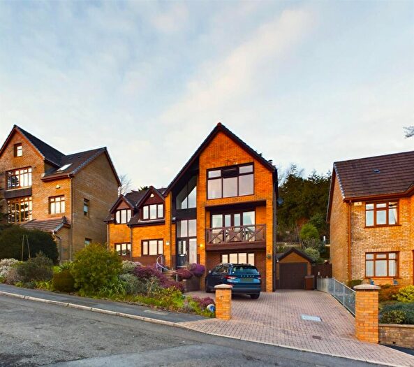 5 Bedroom Detached House For Sale In Mumbles Head Park, Pembrey, SA16