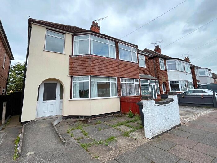 3 Bedroom Semi-Detached House To Rent In Trenant Road, South Wigston, LE2