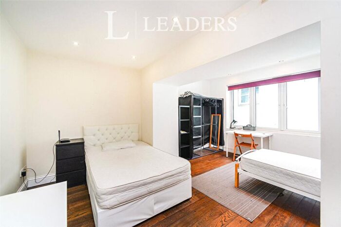 1 Bedroom Terraced House To Rent In Montpelier Road, Brighton, East Sussex, BN1