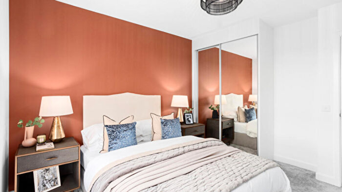 2 Bedroom Flat For Sale In Pegler Square Kidbrooke Village Greenwich, London, SE3