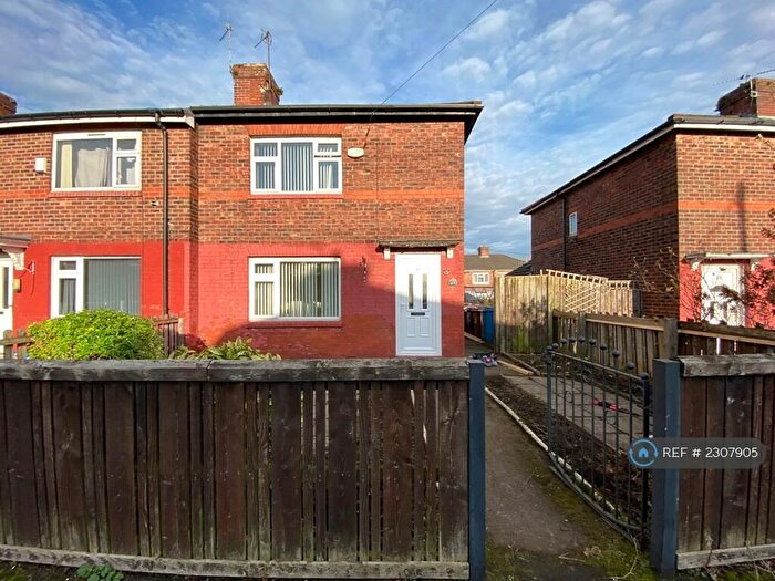 2 Bedroom Terraced House To Rent In Lichfield Street, Salford, M6
