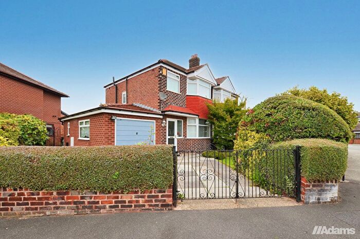3 Bedroom Semi-Detached House For Sale In Dudley Avenue, Runcorn, WA7