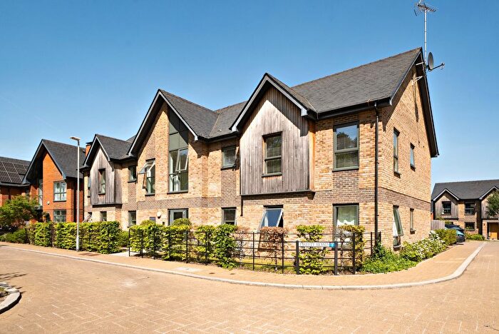 2 Bedroom Flat For Sale In Firefly Road, Longcross, Chertsey, KT16
