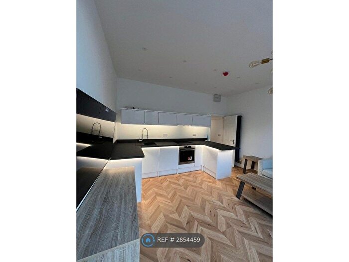 2 Bedroom Flat To Rent In Walliscote Road, Weston-Super-Mare, BS23