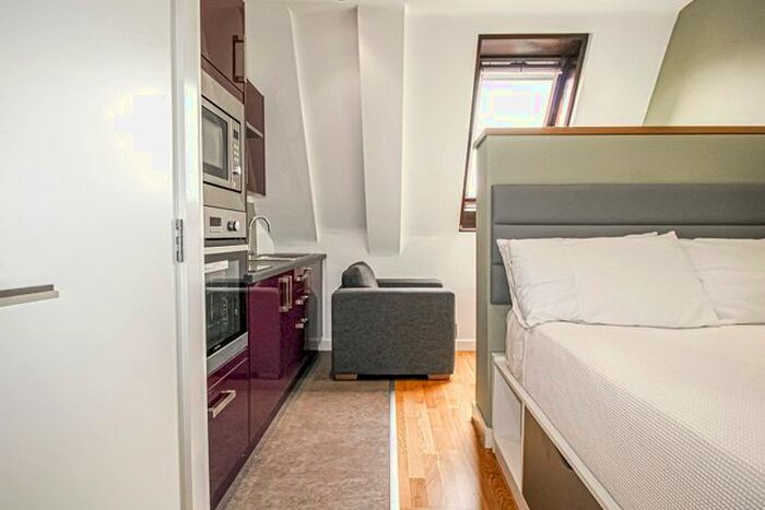 Studio To Rent In Apt, Q Two Residence #, LS1