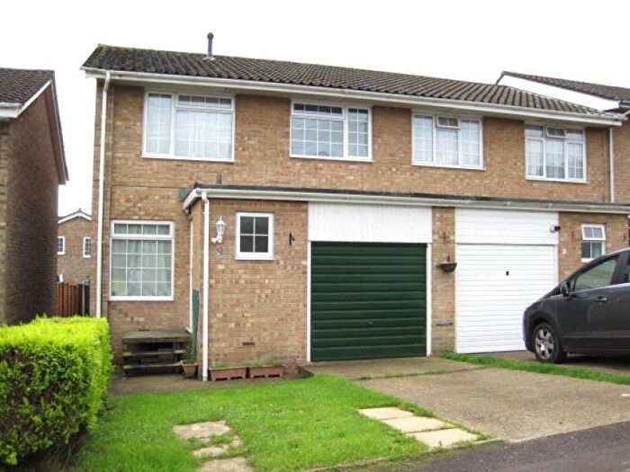 3 Bedroom House To Rent In Elmeswelle Road, Waterlooville, Hampshire, PO8