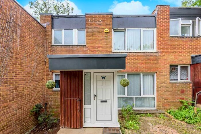 3 Bedroom Terraced House To Rent In Deepfield Way, Coulsdon, CR5