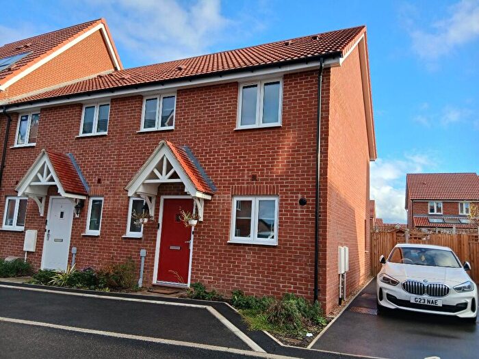 3 Bedroom Semi Detached House To Rent In Thackerey Crescent, Milton Keynes, Buckinghamshire, MK4