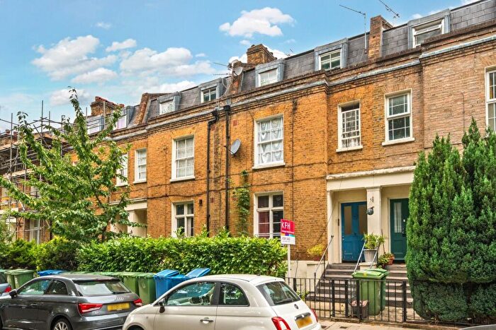 2 Bedroom Flat For Sale In Grosvenor Terrace, Camberwell, London, SE5
