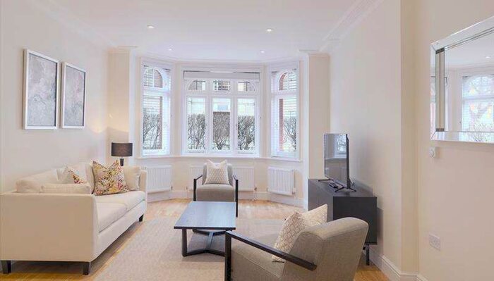 3 Bedroom Flat To Rent In Hamlet Gardens, Hammersmith, W6