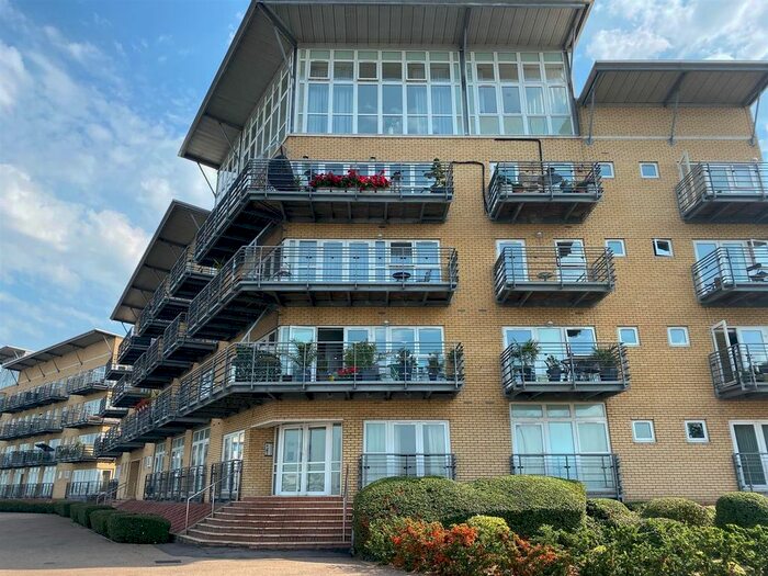 1 Bedroom Flat To Rent In Lightermans Way, Ingress Park, Greenhithe, DA9